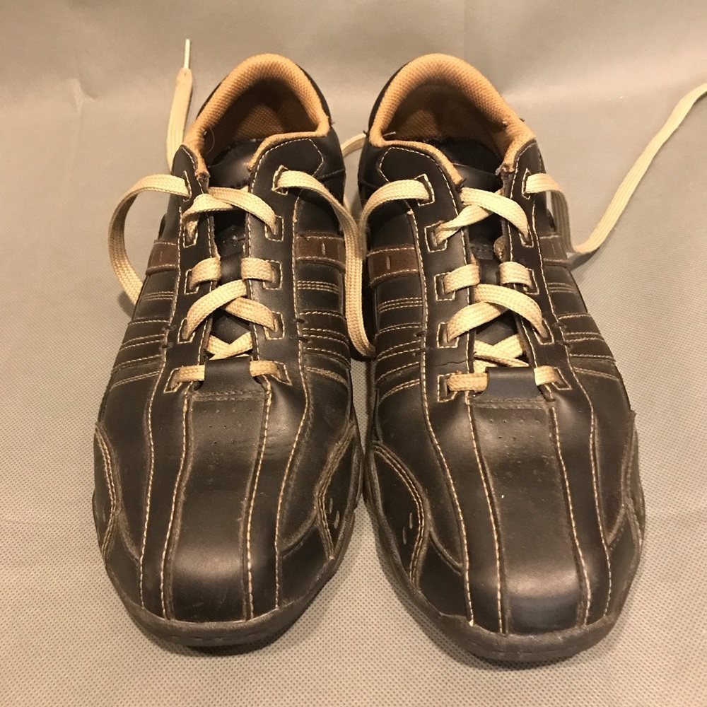 Skechers memory foam shoe